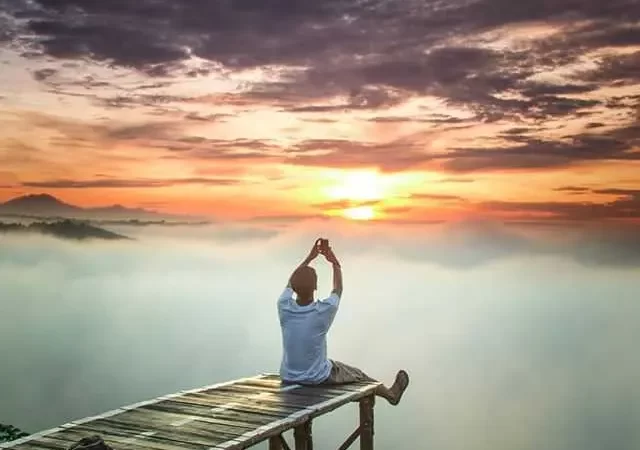 Wisata Watu Mabur, Menikmati Sunrise di Atas Awan Jogja